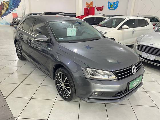 VOLKSWAGEN JETTA 2.0 TSI HIGHLINE 211CV GASOLINA 4P TIPTRONIC VOLKSWAGEN JETTA 2.0 TSI HIGHLINE 211CV GASOLINA 4P TIPTRONIC